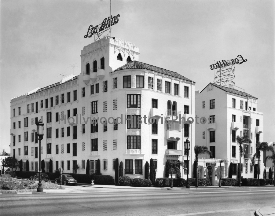 Los Altos Apts 1950 Wilshire Bl and Bronson Ave.jpg
